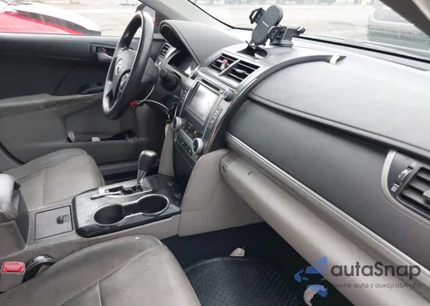 2014 Toyota Camry L/Se/Le/Xle z USA, uszkodzony, nr VIN 4T4BF1FK4ER423042